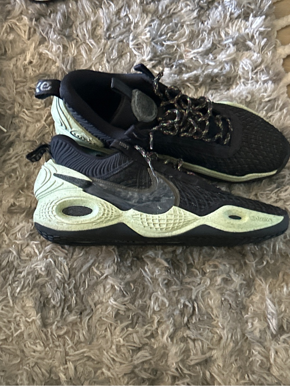 Nike Cosmic Unity 'Green Glow Men’s Sneakers - size 11.5